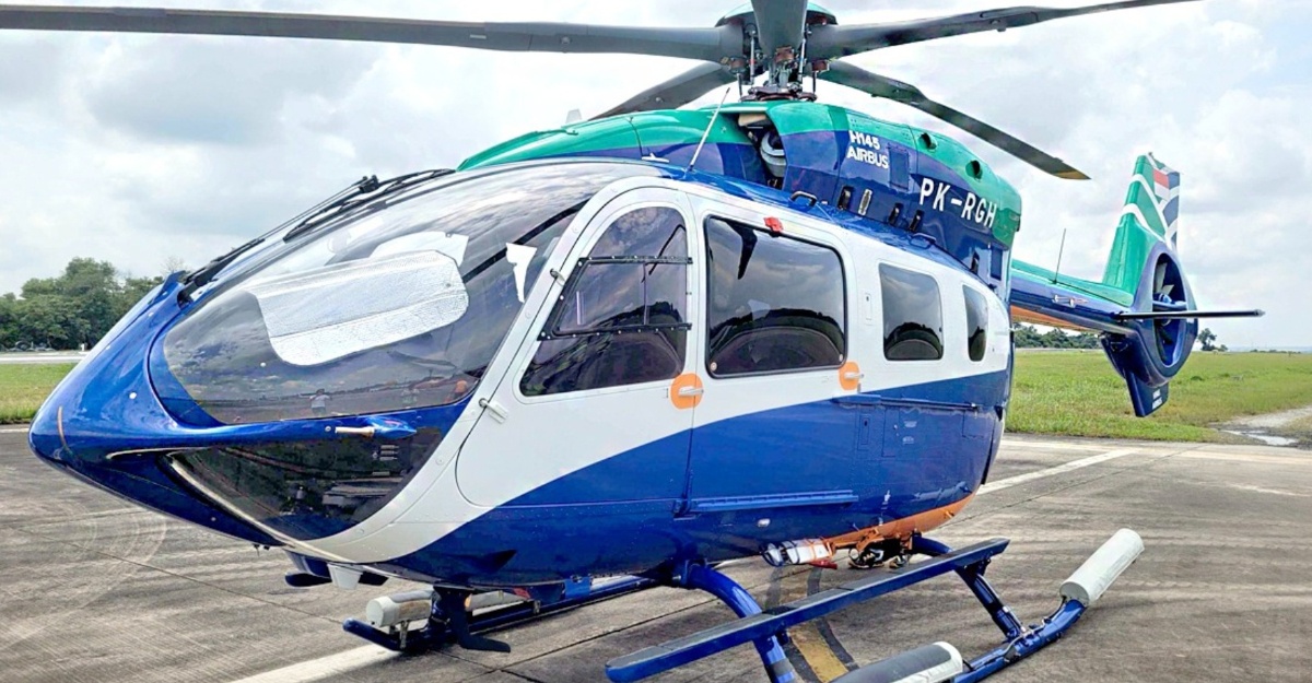 Delapan menghilang setelah helikopter terputus di Kalimantan selatan